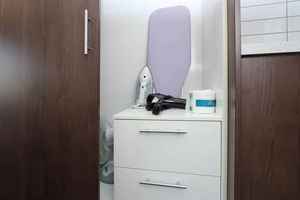 Amethyst Court Motor Lodge Поріруа Екстер'єр фото