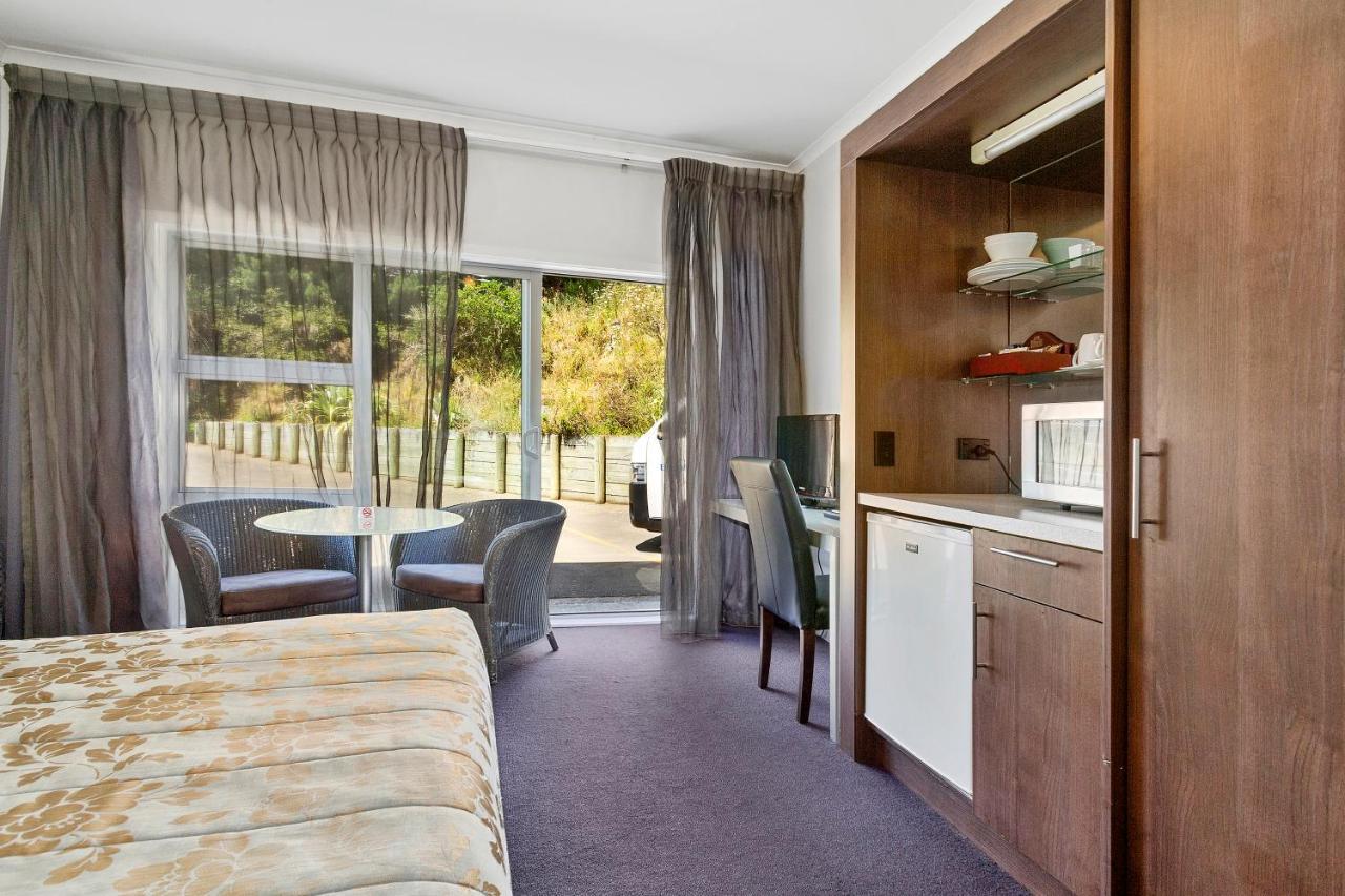 Amethyst Court Motor Lodge Поріруа Номер фото
