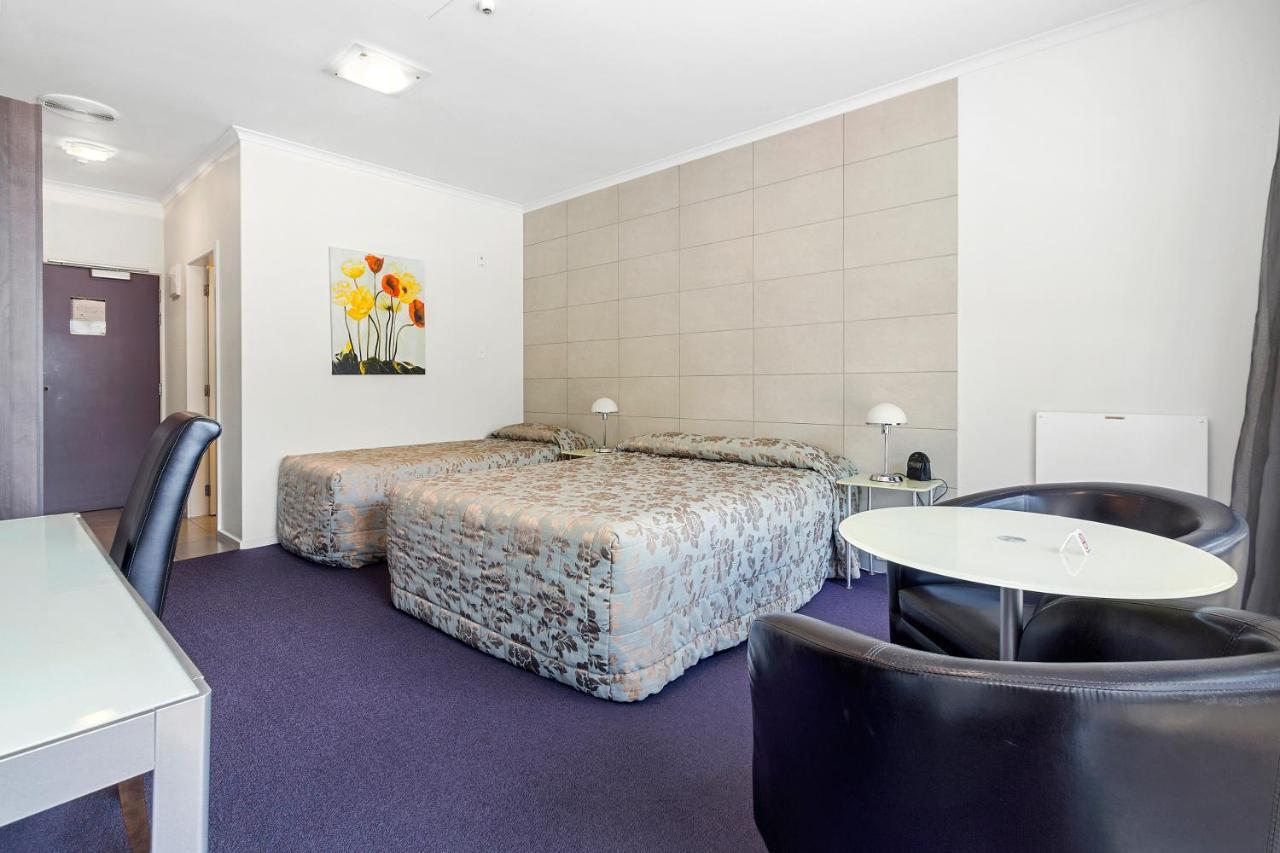Amethyst Court Motor Lodge Поріруа Номер фото