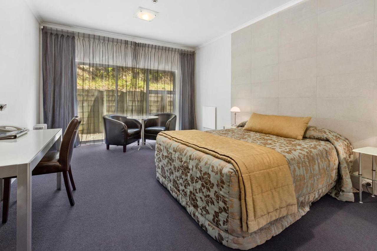 Amethyst Court Motor Lodge Поріруа Номер фото
